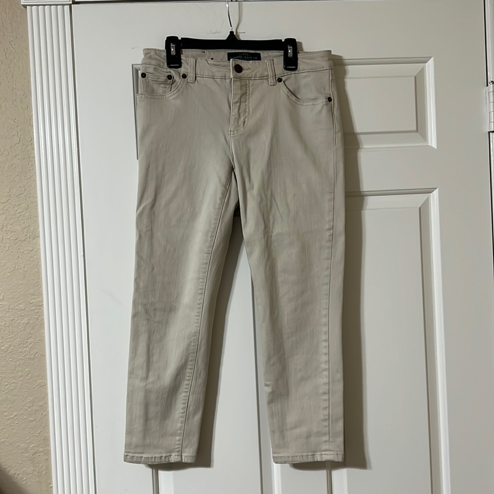 Ralph Lauren Green label Lauren Jean company size 4 straight leg cream jeans.